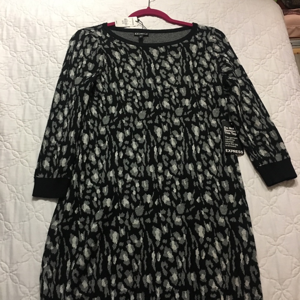 Print sweater dress